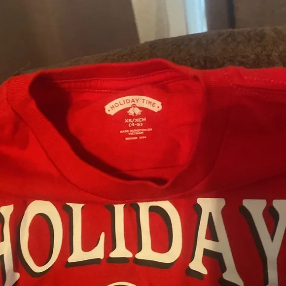Red Holiday Chillin' Kids Shirt - Picture 2 of 2